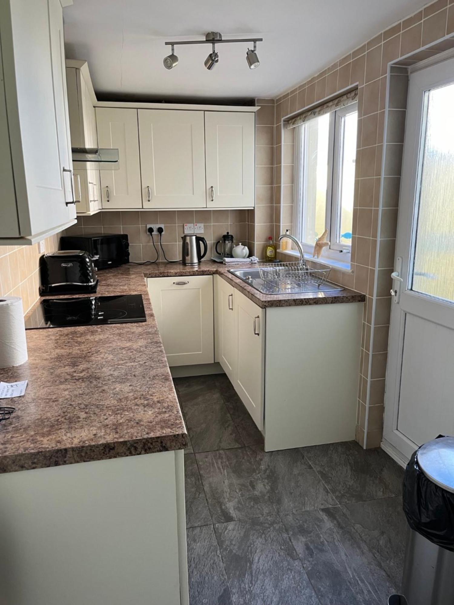A Family Cottage In Tenby Luaran gambar